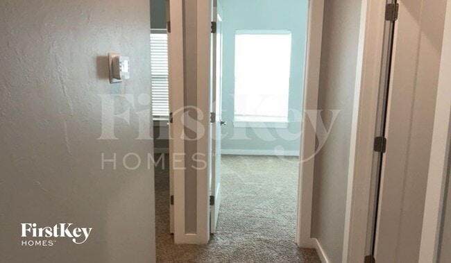 Photo - 612 NW 182nd St