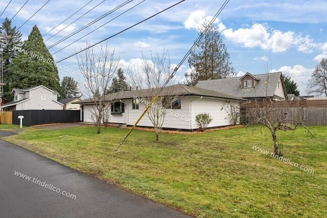 Photo - Updated 2bd, 2ba home that offers modern comfort and thoughtful design in the heart of Oregon City.