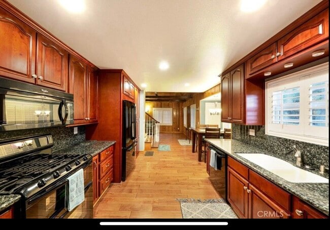 Photo - 24913 Matterhorn Ct