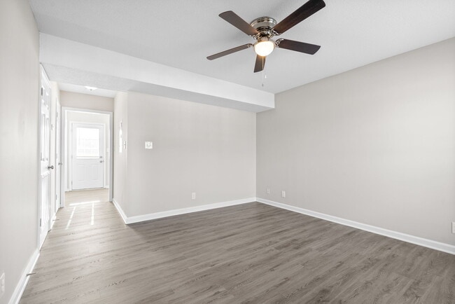 Photo - 1880 Waters Edge Dr