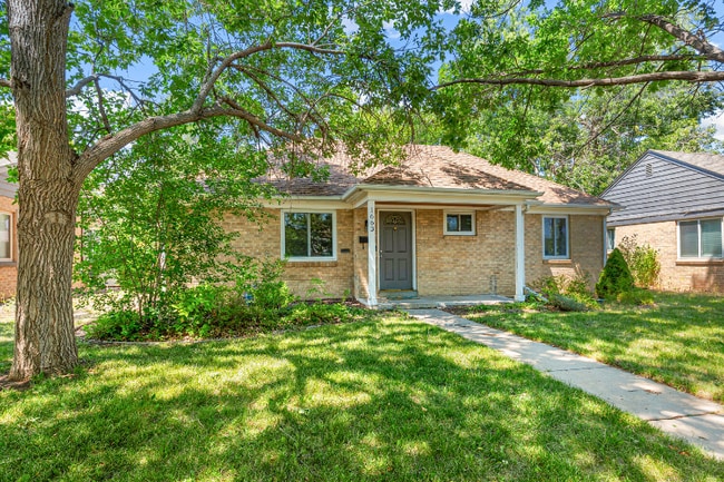 Building Photo - 1663 Poplar St Rental