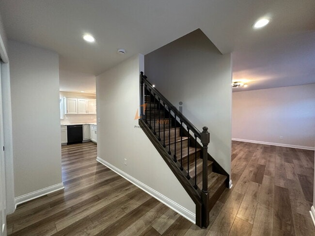 Photo - 14219 Fairbanks St