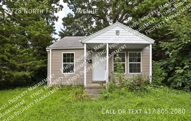 Building Photo - 2728 N Fremont Ave Rental