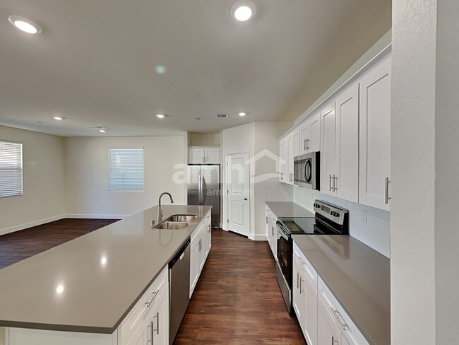 Photo - 290 Dahlia Rachel Pl