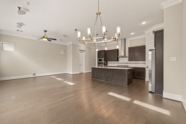 Photo - 11905 Wedemeyer Way