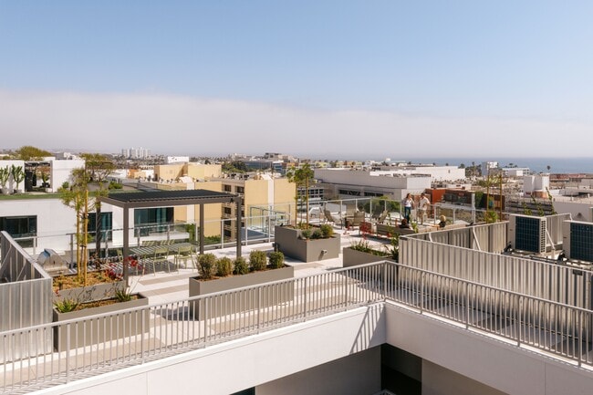 Santa Monica Collection - 501 Broadway