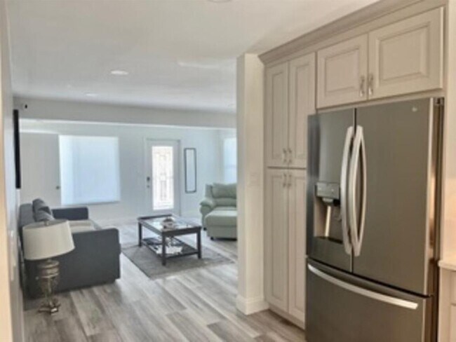 Photo - 200 NE 56th St