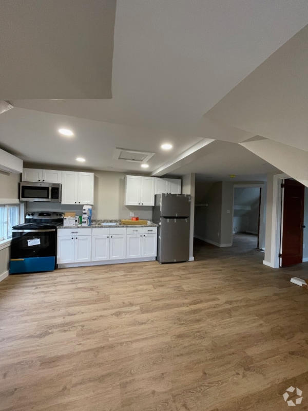 Building Photo - 72 Hungerford Terrace Rental