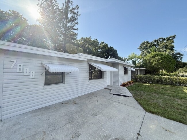 Photo - 7800-7852 52nd St N