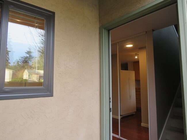 Photo - Juanita Townhome in Westwood Village ** 2bed/1.5 bath corner unit with Nice Private Backyard  $21...