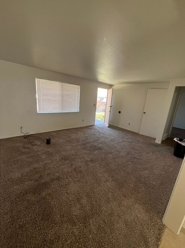 Photo - Binning Spring Unit 4