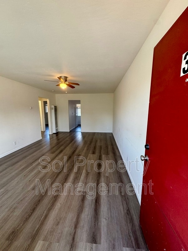 Photo - 1053 W Hamilton Ave