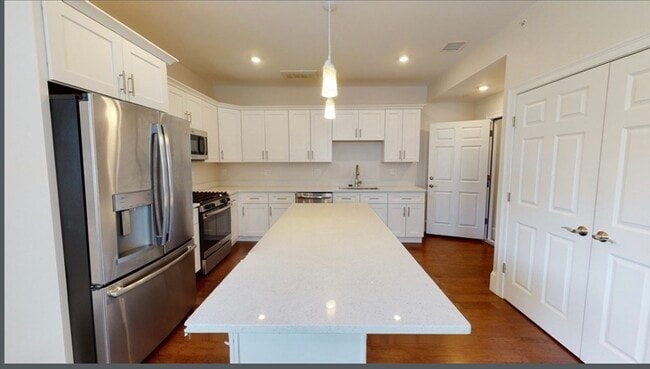 Photo - 37 Walnut Pl Unit 3