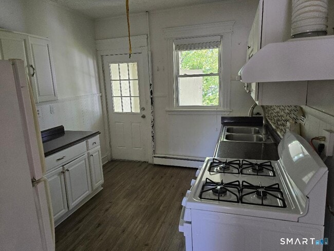 Photo - 97 Clowes Terrace Unit RT side