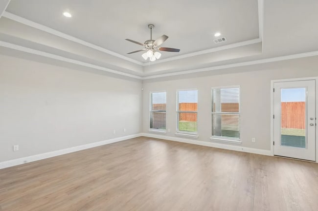 Photo - 1033 Nighthawk Trl