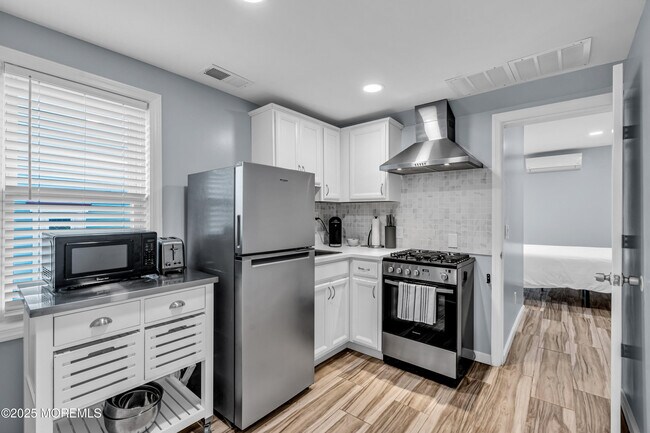 Photo - 68 Clark Ave Unit 2E
