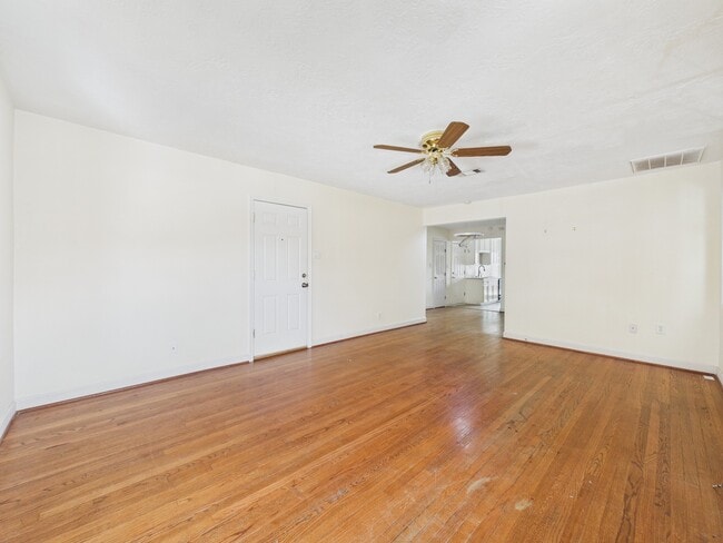 Building Photo - 5110 Academy St Unit 4