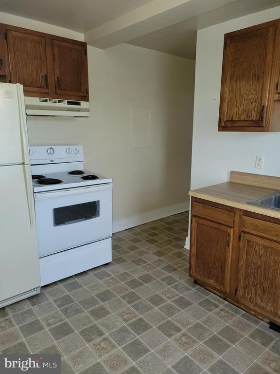 Building Photo - 201 E Franklin St Unit 6