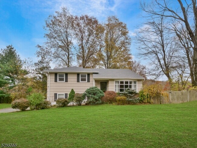 Photo - 69 Intervale Rd