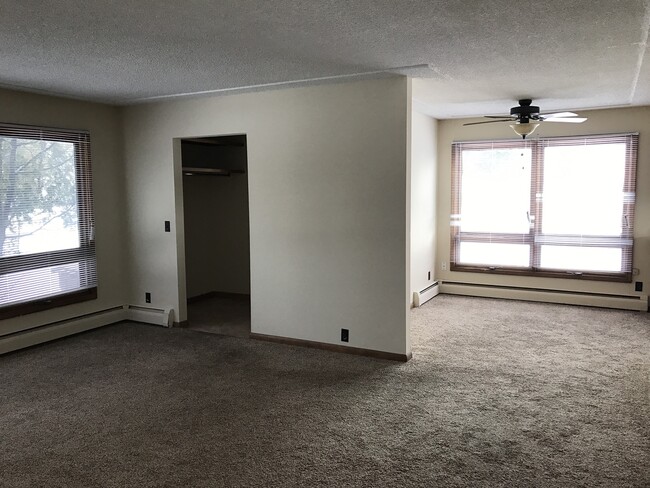 Photo - 1618 Maple Grove Rd Unidad Upper