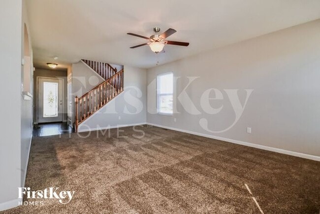 Photo - 328 Stone Village Dr