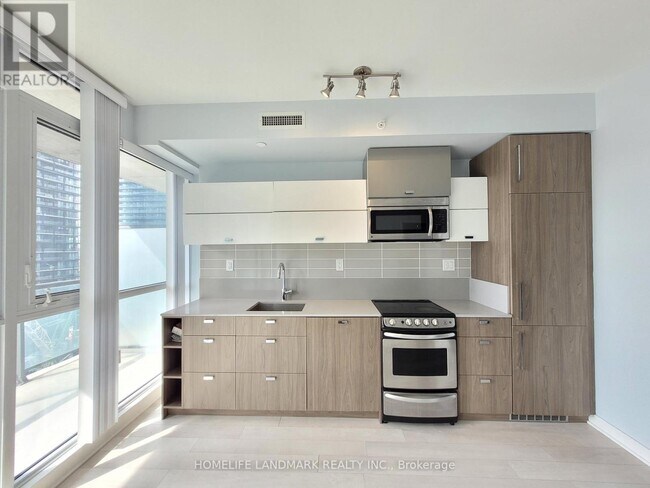 Photo - 290 Adelaide St W Unit 1301