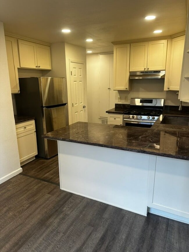 124 Fontana Ave Unit 124 Fontana