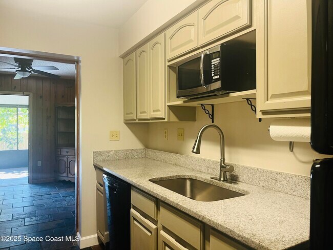 Photo - 4719 Chicago St