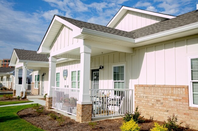 Photo - Monarch At Godley Station