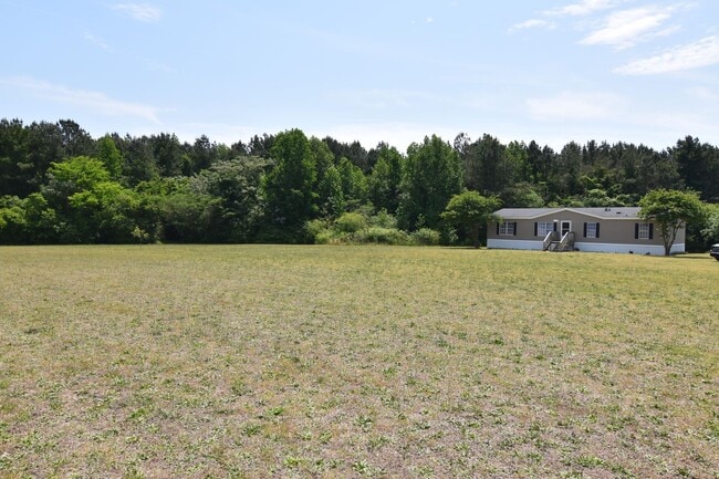 Photo - Spacious 3-Bed, 2-Bath Manufactured Home o...