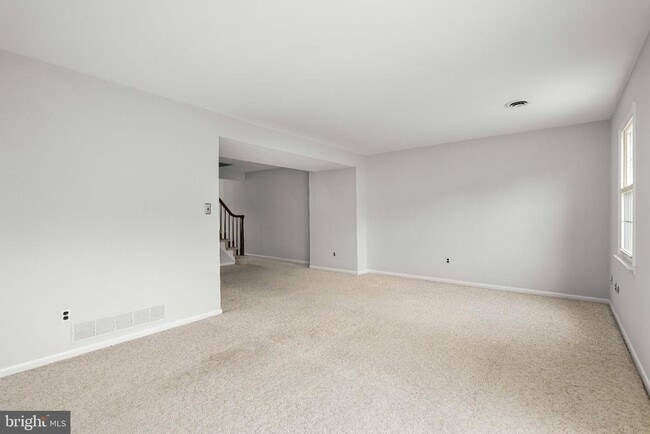 Photo - 132 E Green Valley Cir