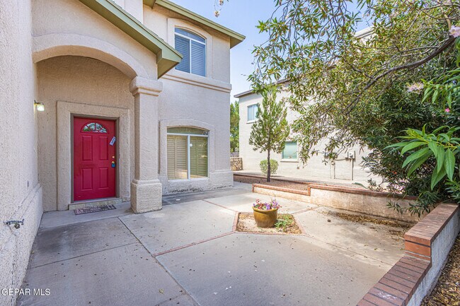 Photo - 712 Laramie River Ave