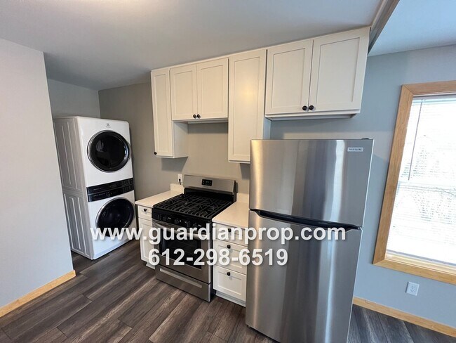 Photo - 1783 Dayton Ave Unidad 1783-Upper