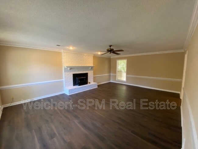 Photo - 2245 Easton Dr