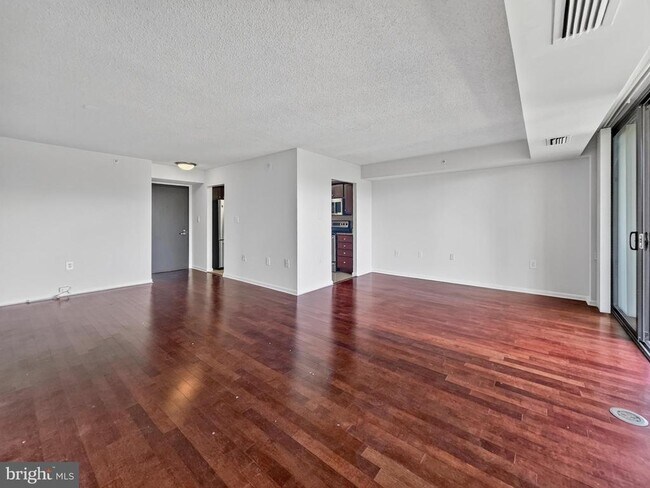 2230 George C Marshall Dr Unit 829