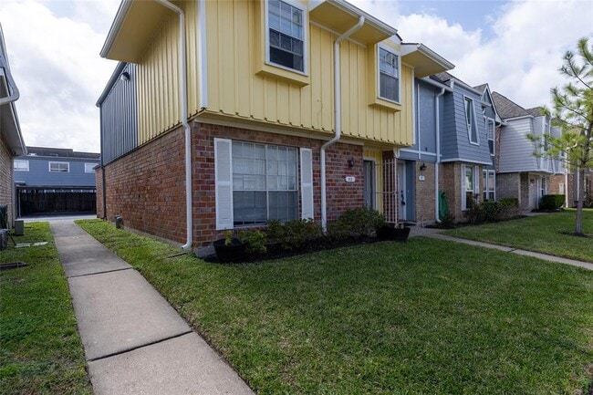 Photo - 11002 Hammerly Blvd Condo Unit 32