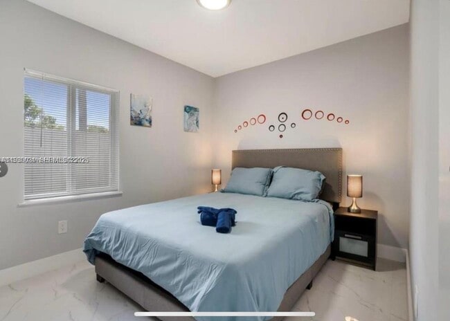 Photo - 1526 NE 110th St