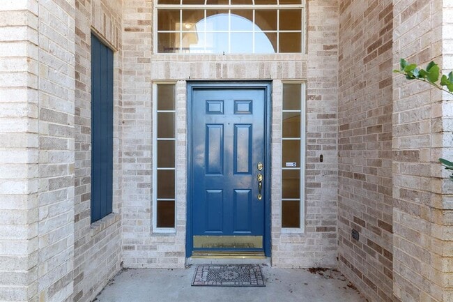 Photo - 8313 Canola Bend