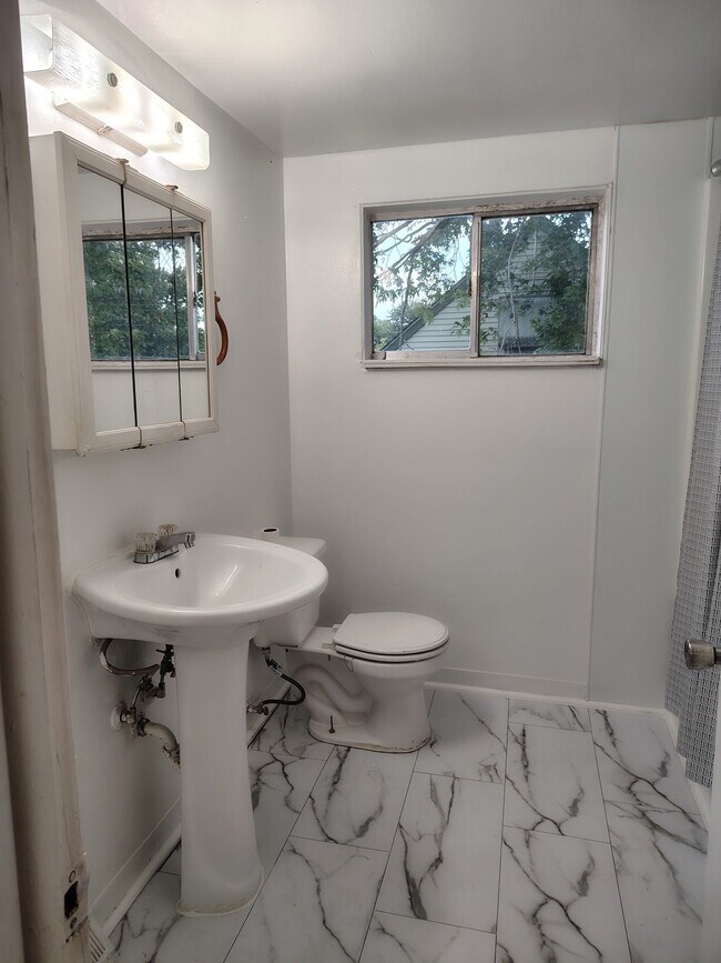 1331 Lakeview Ave Unit 1331 Lakeview Ave