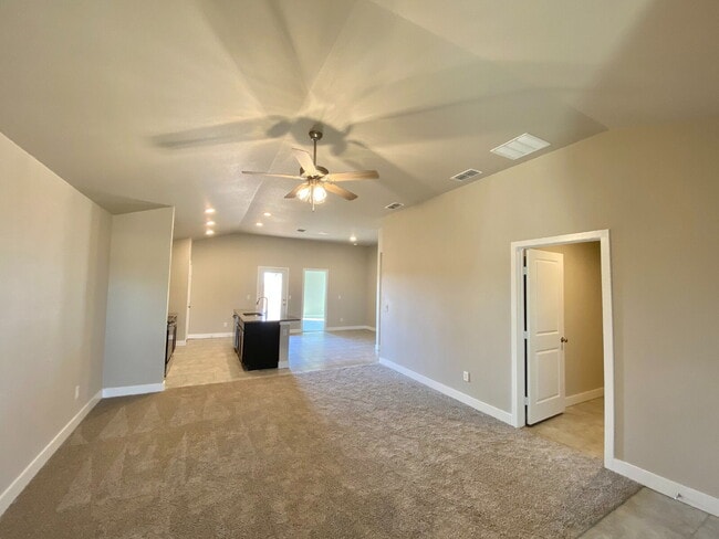 Photo - South Lubbock! 3/2/2 in Bell Farms.