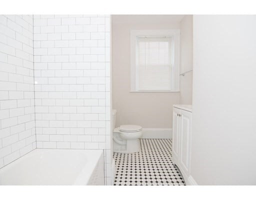 Photo - 72 Ashford St Unit 3