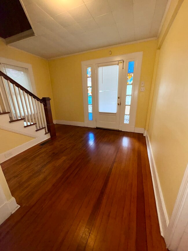 230 Hazel Ave