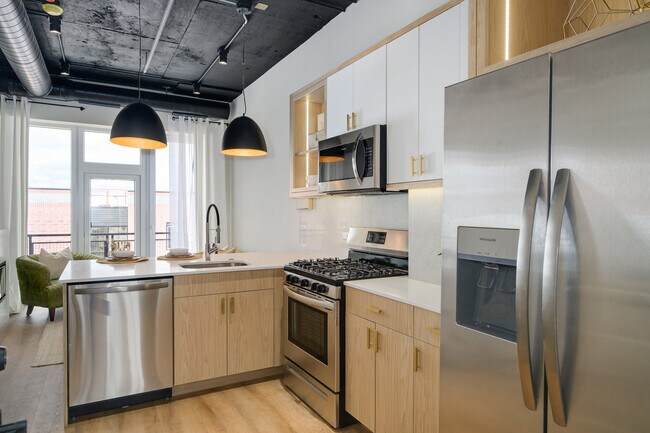 Photo - 2725 N Thatcher Ave Unit 506