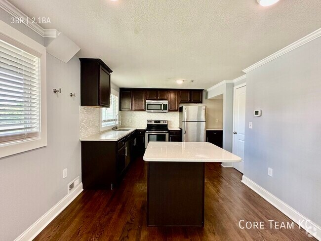 Building Photo - 4544 Summit St Unit 5 Rental