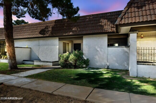 Photo - 9001 W Elm St