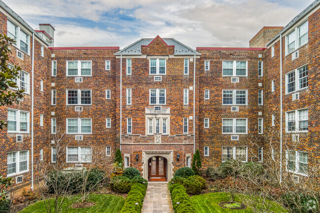 3051 Idaho Ave NW - The Warwick Apartments