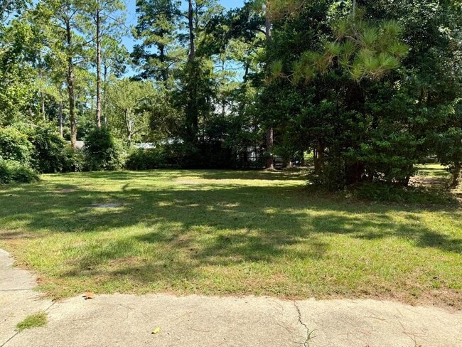 Photo - 477 Willow St