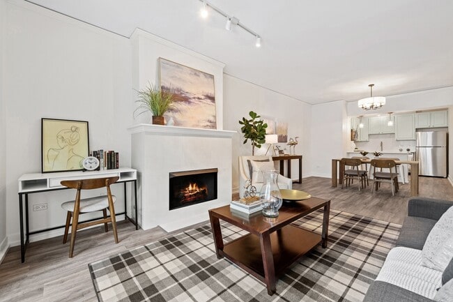 Photo - 200 N Jefferson St Unidad 710