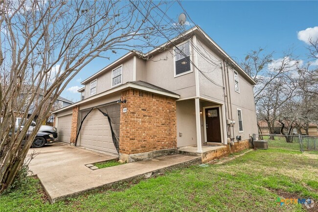 Building Photo - 1007 Sagewood Trail Rental