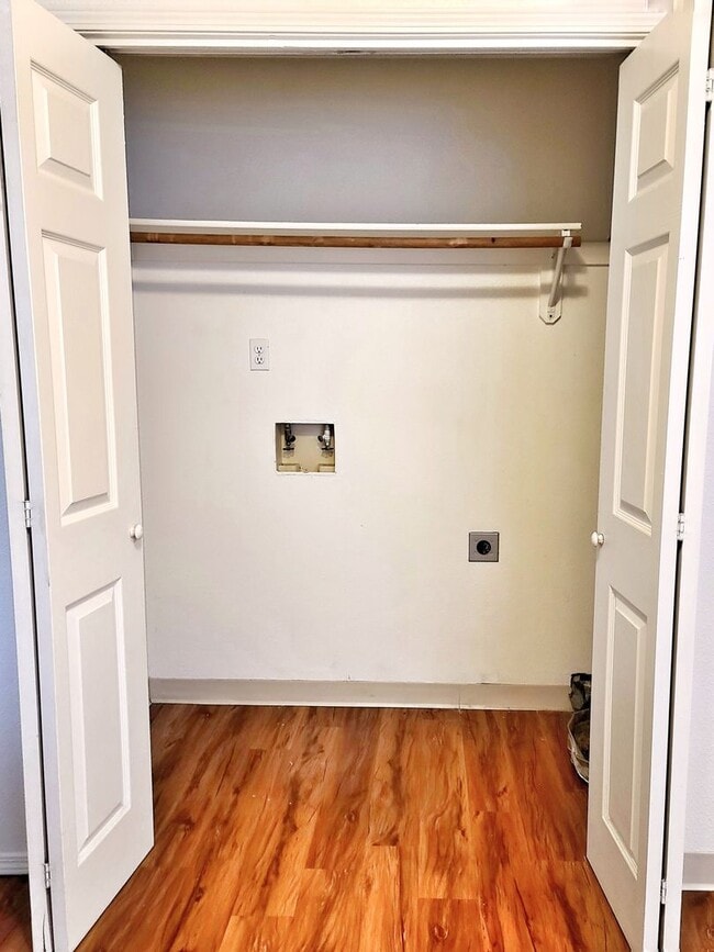 Photo - Perfect 3 bed 2 bath with gas Fireplace Unit 1706 - 101